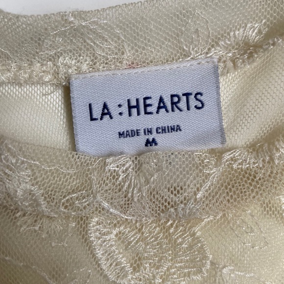 LA hearts mesh crop top - Picture 3 of 4